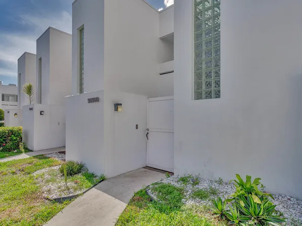 5050 Elmhurst Rd APT D, West Palm Beach, FL 33417