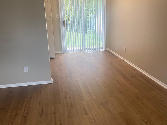 4th image of 6 Drexel Ave