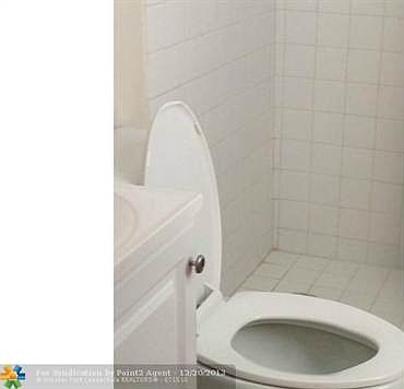 2nd image of 700 NW 13th St #1