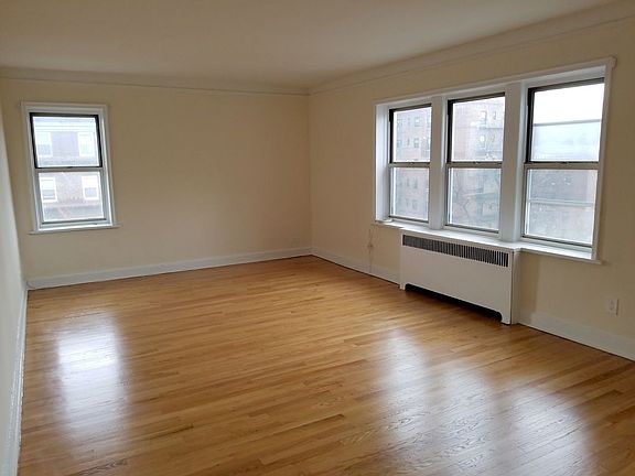 5th image of 5410 Netherland Ave #E65