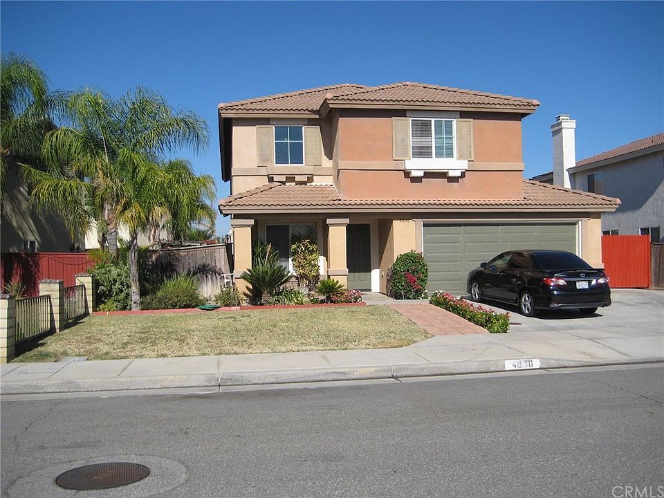 1st image of 4830 Woods Ln