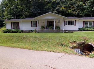 943 Canoe Branch Rd, Chapmanville, WV 25508