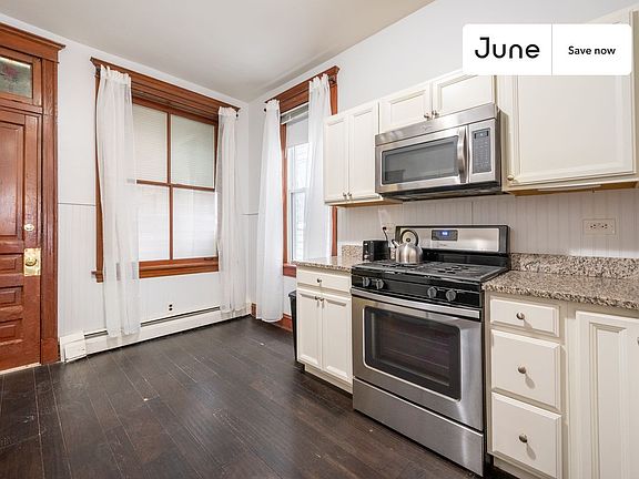 2nd image of 2925 N Sacramento Ave