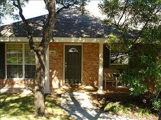 4th image of 780 Laurel Ln
