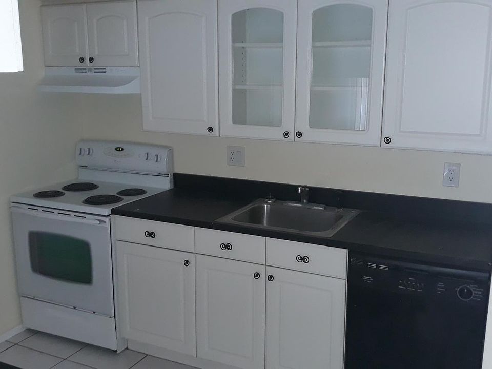 1st image of 5026 Water Oak Dr
