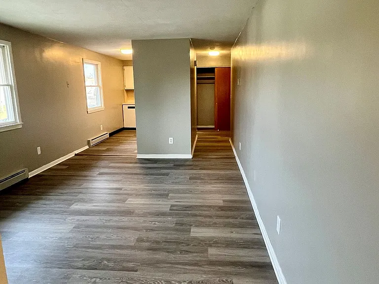 Willow View Apartments — Photo 8