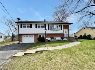 710 Charles Rd, Phillipsburg, NJ 08865