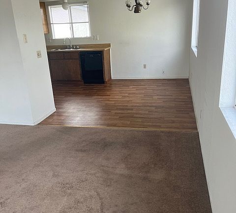 4th image of 1286 Ash St #1290-2