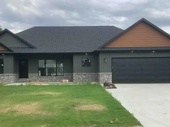 176 Red Oak St, Oak Ridge, MO 63769