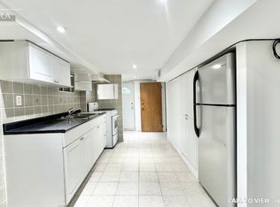 873 Dovercourt Rd #2, Toronto, ON M6H2X4