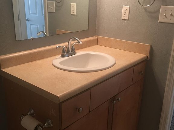 5th image of 5184 Beach Dr SE APT C