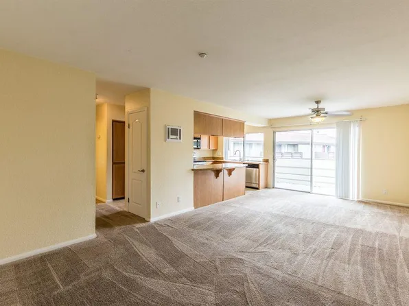 615 Fredricks Ave, Oceanside, CA