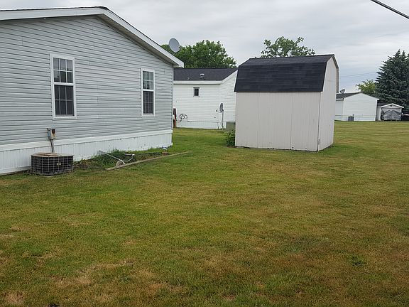 5th image of 4160 Riverview Cir