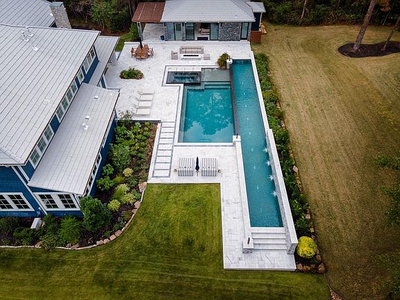 5th image of 10 Riata Dr