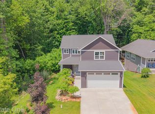 3259 Rush Lake Rd, Pinckney, MI 48169