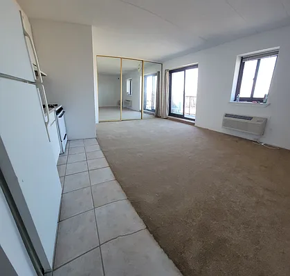 Rented by Metro Park Realty Inc | media 25