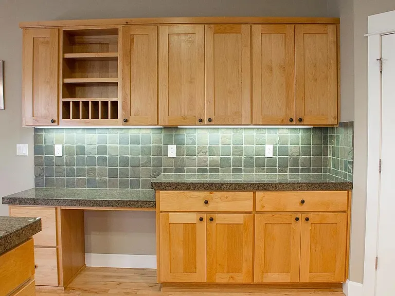 535 Florida Ave — Photo 6