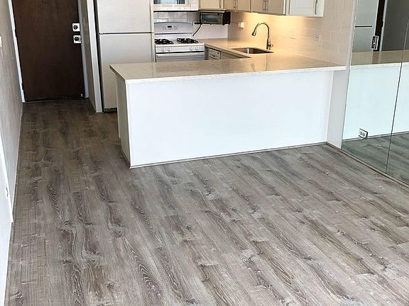 New flooring throughout - laminate, easy to maintain