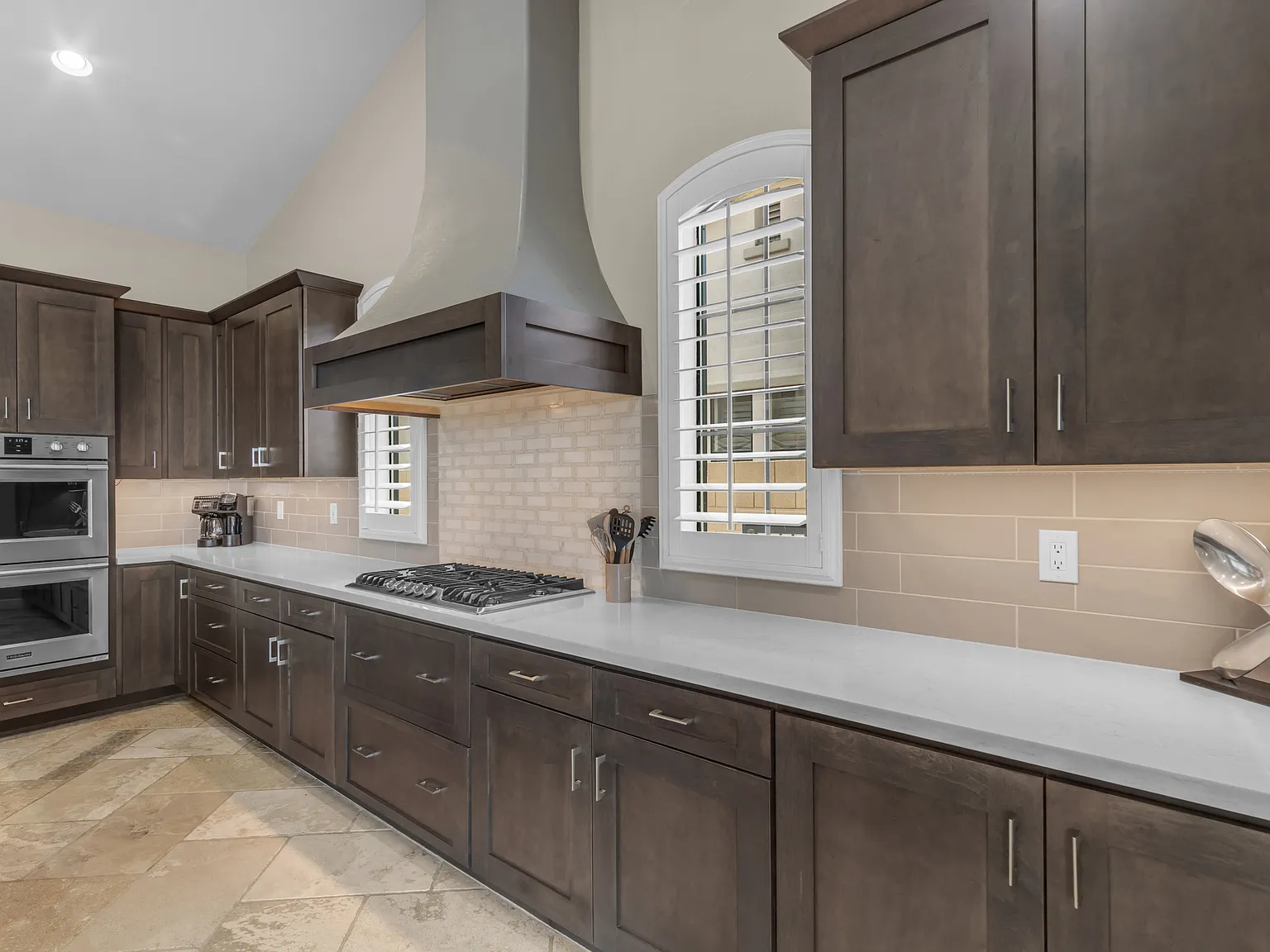 14450 W Coronado Rd — Photo 2