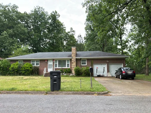 3708 Roselawn Dr, Gadsden, AL 35904
