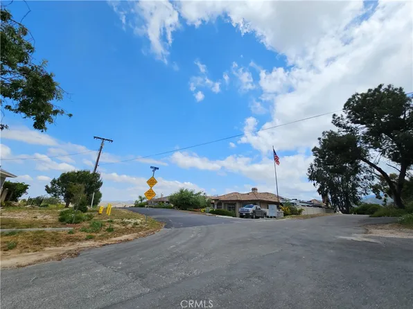 3255 Howe St, Corona, CA 92881