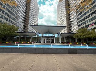 3550 N Lake Shore Dr APT 610, Chicago, IL 60657