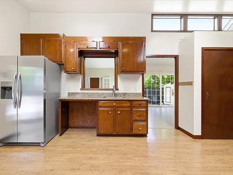 657 Sandy Hook Ct — Photo 12