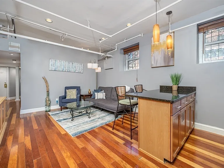 330 Dartmouth St #B1 — Photo 2