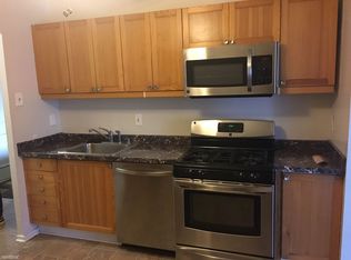 19425 Brassie Pl APT 303, Gaithersburg, MD 20886