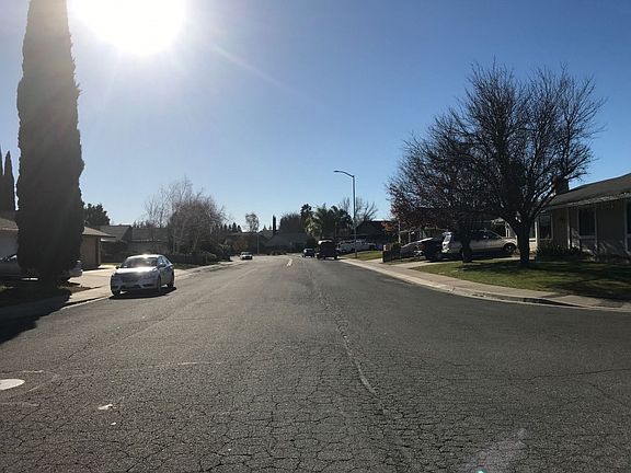 4th image of 1650 Edwin Dr