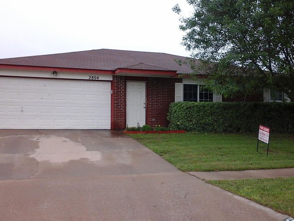 1st image of 2804 Thoroughbred Dr