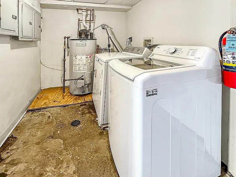 1513 W Addison St #BASEMENT — Photo 10