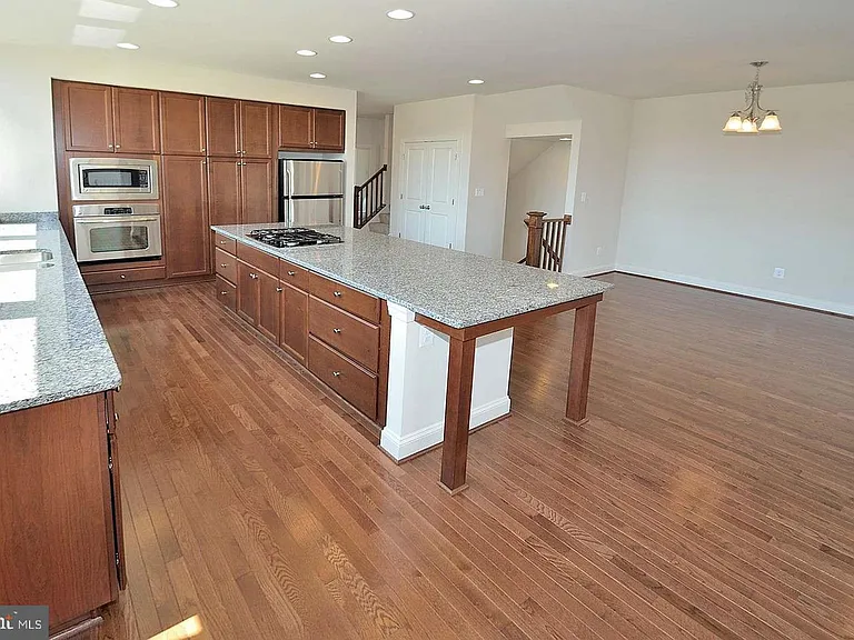22816 Breezy Hollow Dr — Photo 10