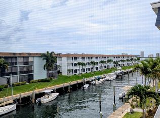 131 Doolen Ct APT 303, North Palm Beach, FL 33408