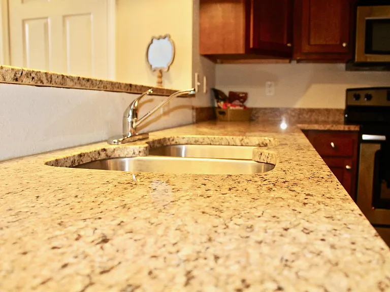 1904 N Severance St #29 — Photo 9