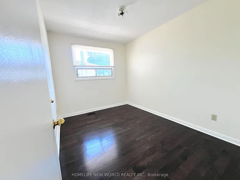 53 Aurora Heights Dr — Photo 6