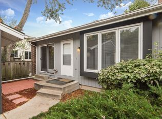 238 Driftwood Ln, Bloomingdale, IL