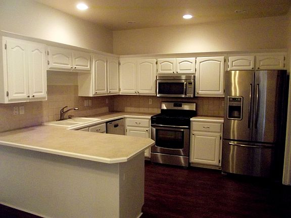 lots of storage, pantry, utilty room too