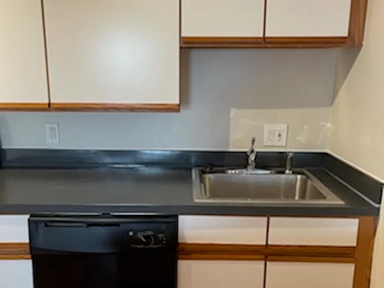 10 Roberts St #21 — Photo 7