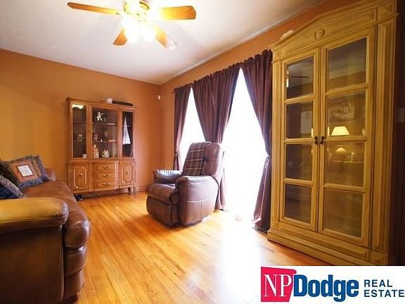 5th image of 4532 Hascall St