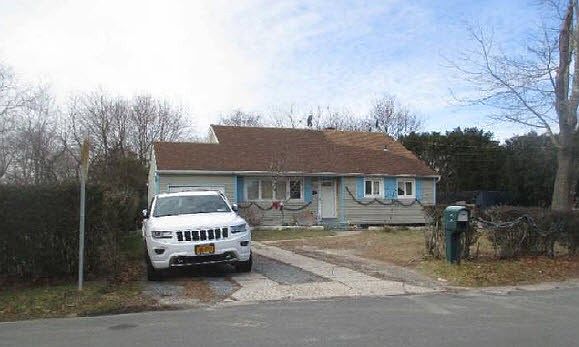 2nd image of 762 Macdonald Ave