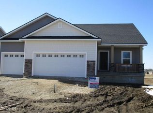 1970 SE Waddell Way, Waukee, IA 50263