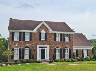 17402 Highland Way Dr, Chesterfield, MO 63005
