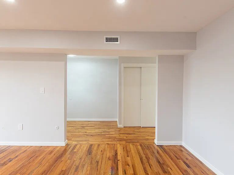 River Edge Apartments — Photo 54