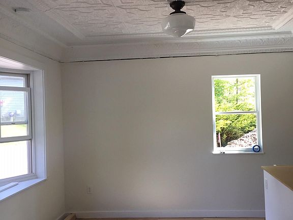 3rd image of 14 Kingsley Ave #A