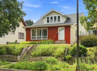 902 Hyacinth Ave E, Saint Paul, MN 55106