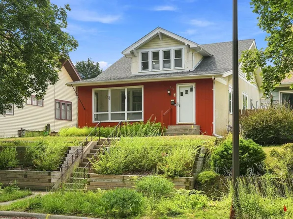 902 Hyacinth Ave E, Saint Paul, MN 55106