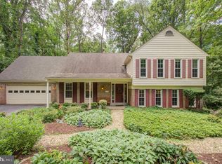 11617 Sourwood Ln, Reston, VA 20191