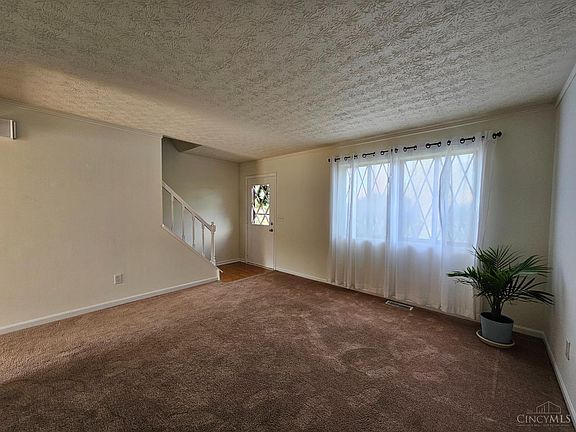 3rd image of 9419 Haddington Ct