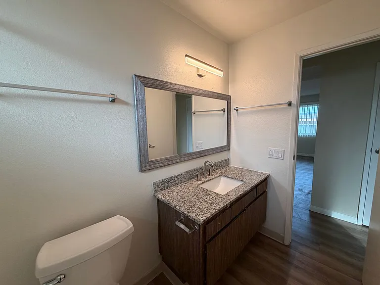 1675 Chapel Dr — Photo 34